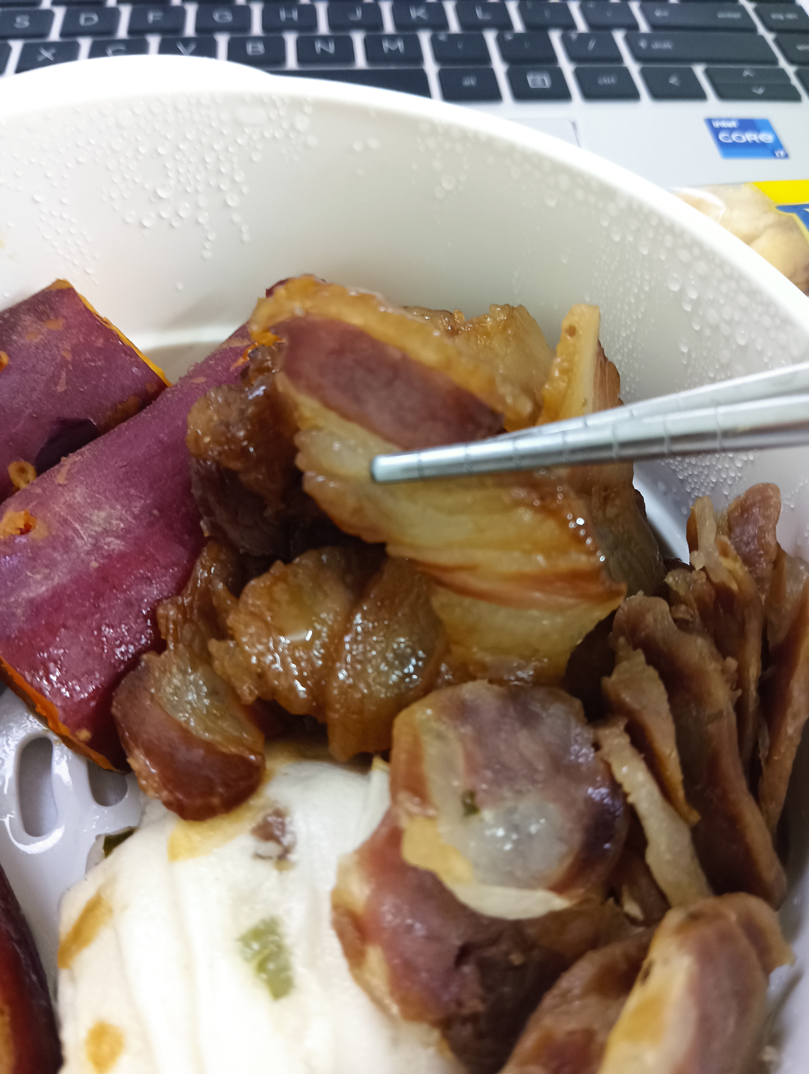 肉肉