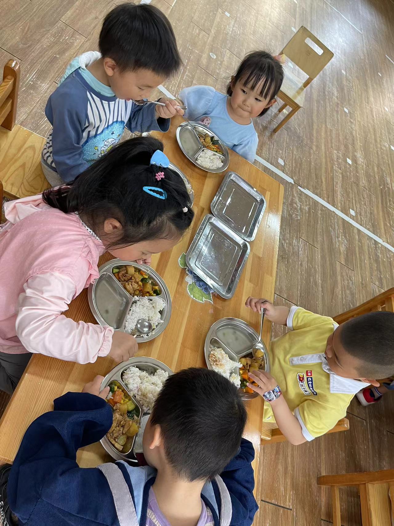 午餐